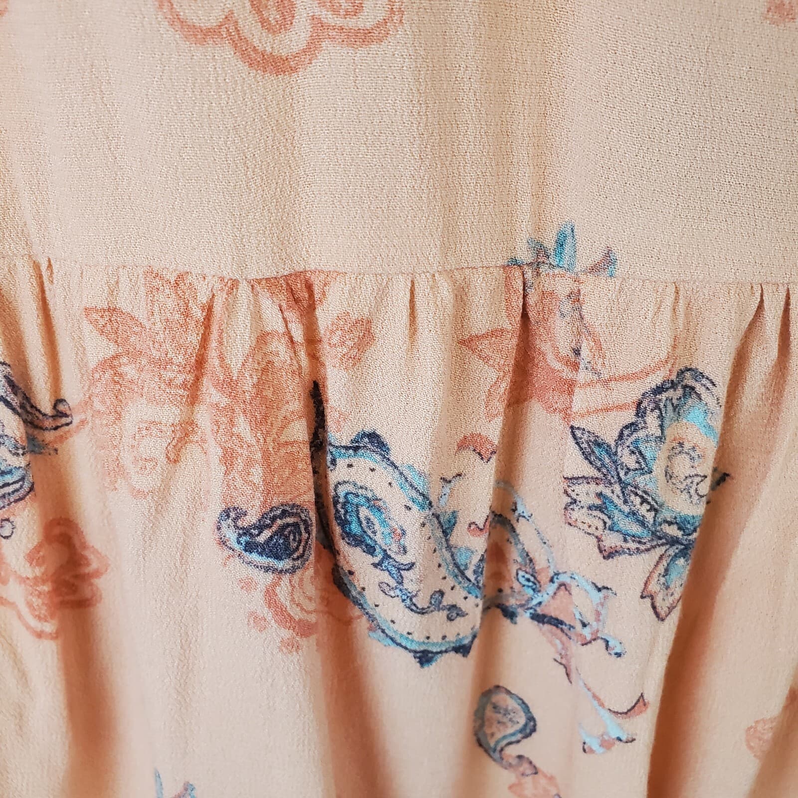 Torrid Size 2 Paisley Floral Tunic Style Blouse Top Flutter Sleeve Peach - Thumbnail 4