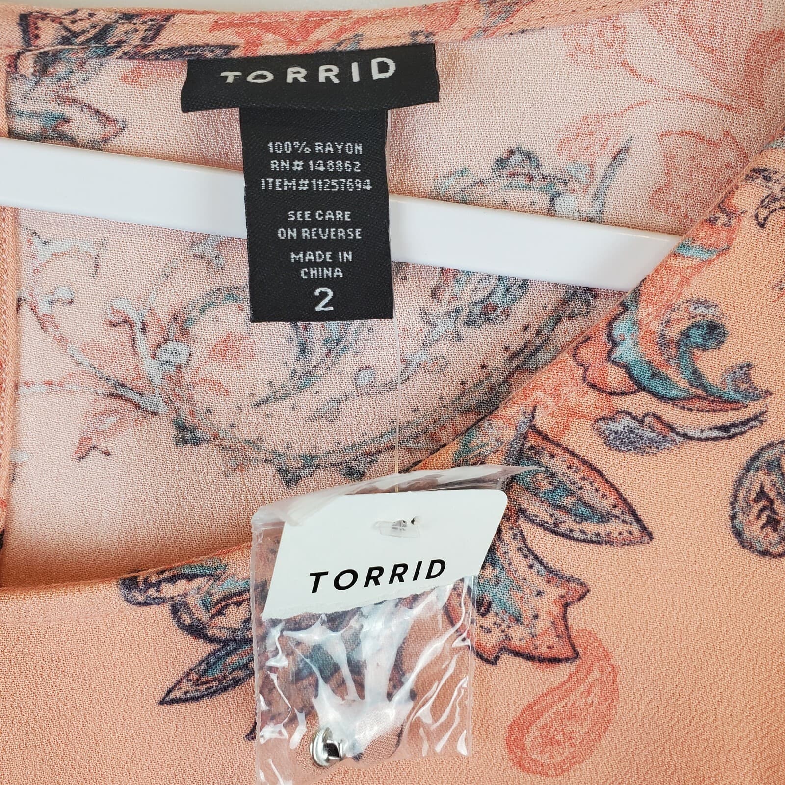 Torrid Size 2 Paisley Floral Tunic Style Blouse Top Flutter Sleeve Peach - Thumbnail 3