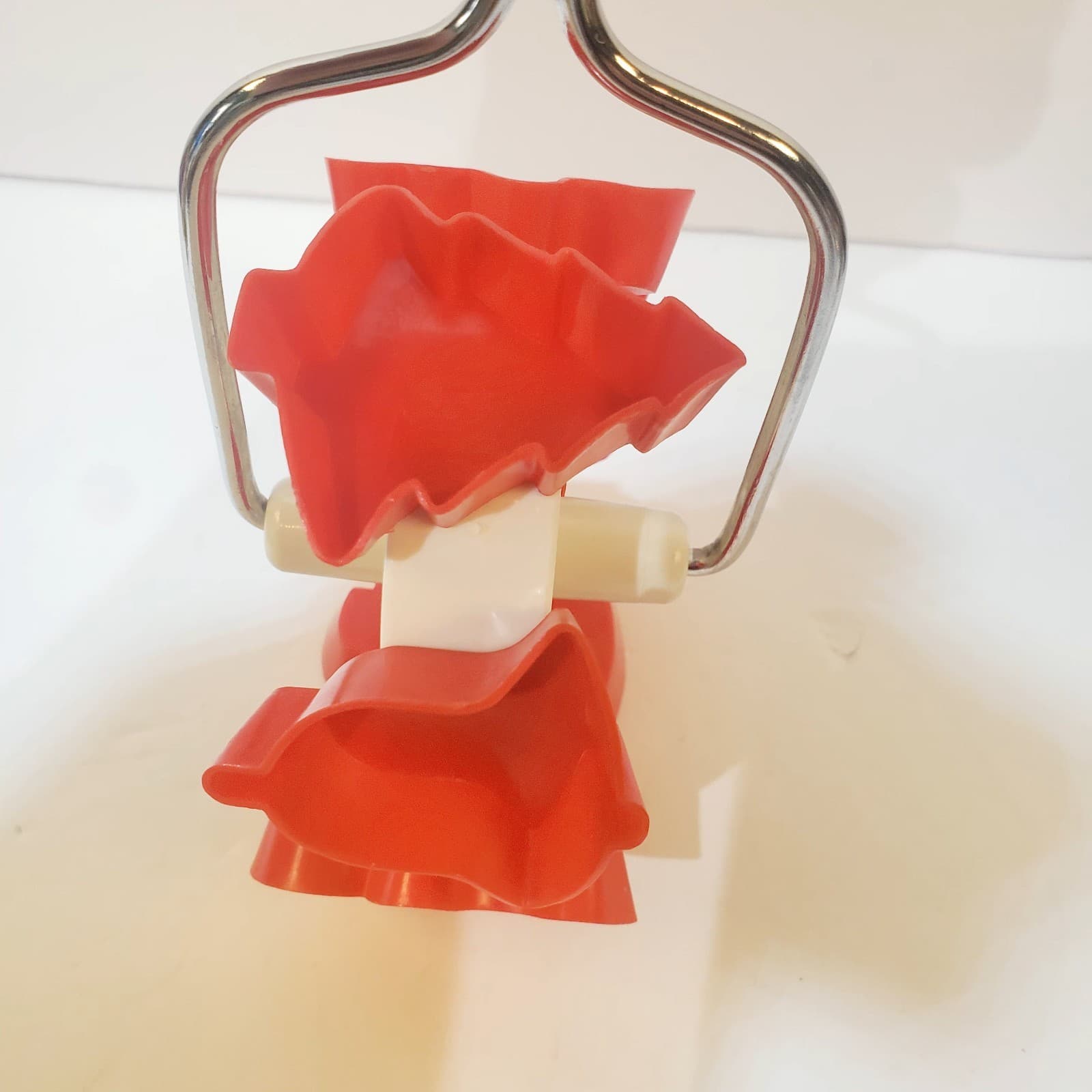 Vtg Wilton Santas Cookie Cutter Wheel 1992 6 Shapes Star Tree Bell Snowman Bear - Thumbnail 4