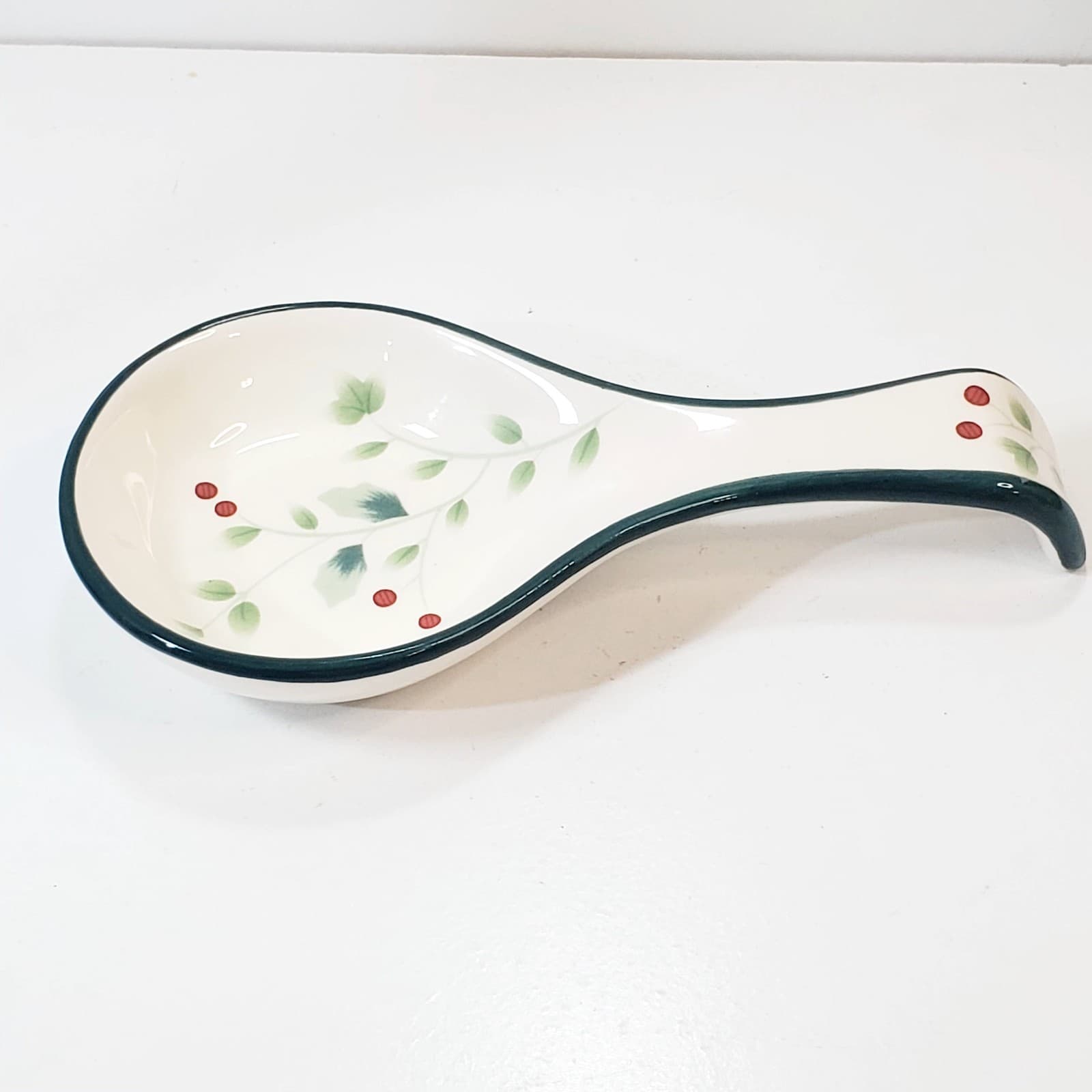 Pfaltzgraff Winterberry Spoon Rest Stoneware Christmas Holly Berry - Thumbnail 2