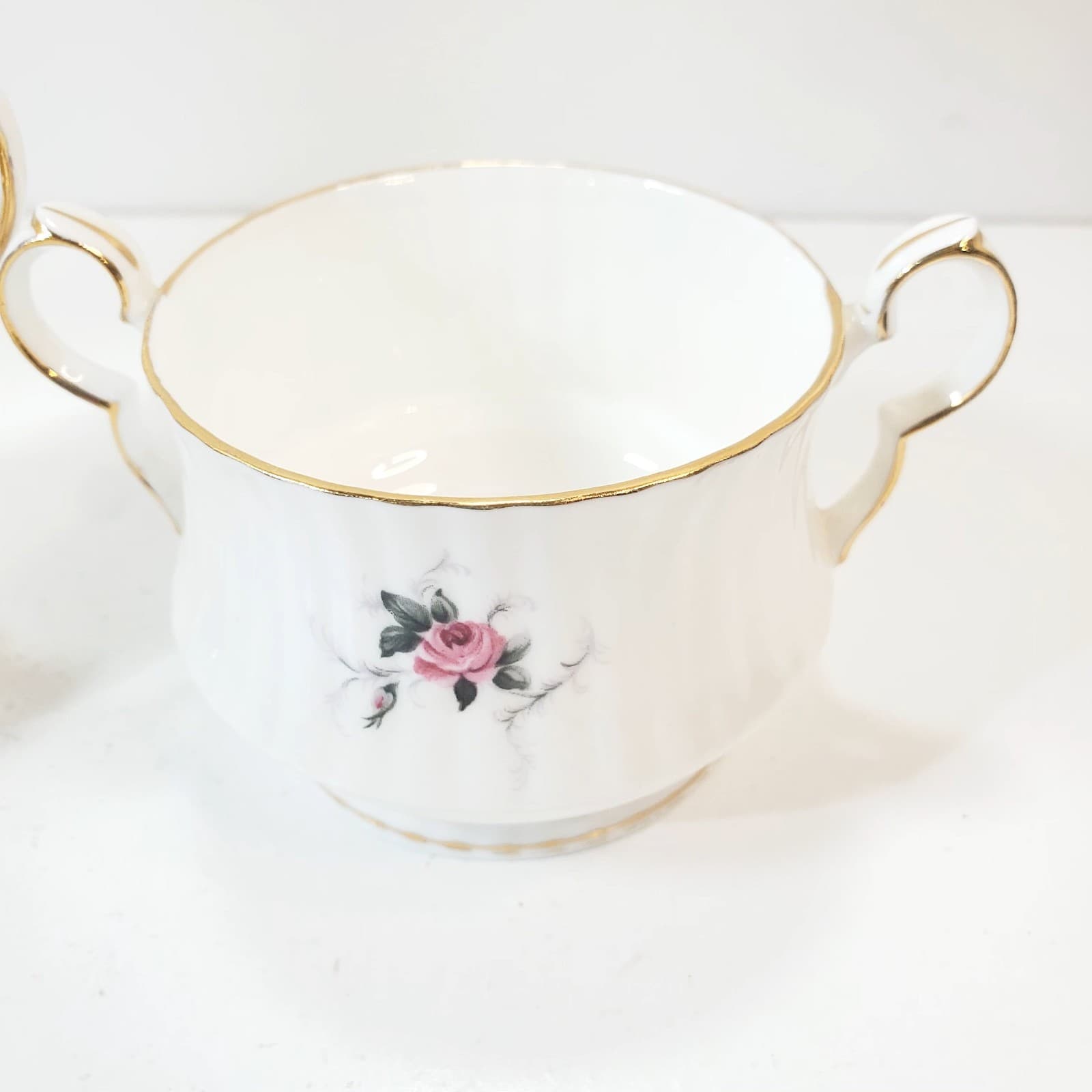 Princess House Hammersley Windsor Rose Fine Bone China Sugar Bowl & Creamer Set - Thumbnail 3