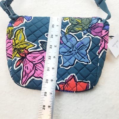 Vera Bradley Fanny Pack Hip Bag Crossbody Falling Flowers Green Quilted NEW - Thumbnail 9