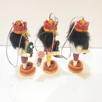 Set of 3 NCAA Arizona State Nutcracker With Wreath Christmas Tree Ornament 3.5" - Thumbnail 4