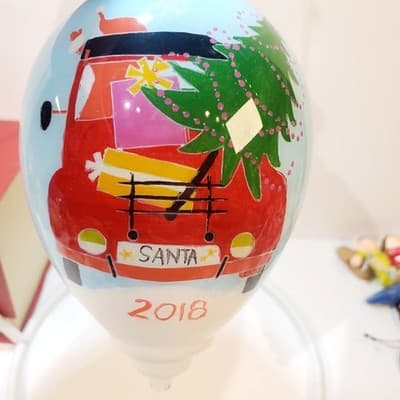Pier 1 Li bien Reverse Painted 2018 Santa in Car Glass Christmas Ornament w/Box - Thumbnail 6