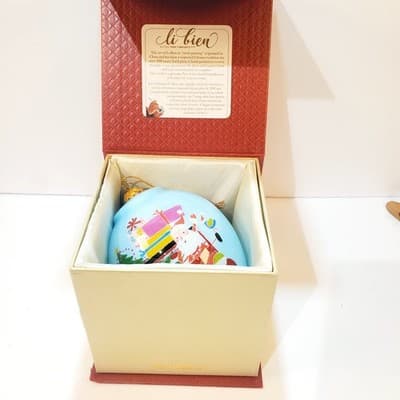 Pier 1 Li bien Reverse Painted 2018 Santa in Car Glass Christmas Ornament w/Box - Thumbnail 7