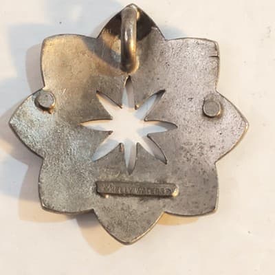 Vtg Signed Kelly Waters Silver Tone Pendant Geometric Flower Starburst Design - Thumbnail 2