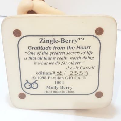 Vtg Zingle-Berry Molly Berry #1004 Gratitude from the Heart 1998 Resin Figurine - Thumbnail 6