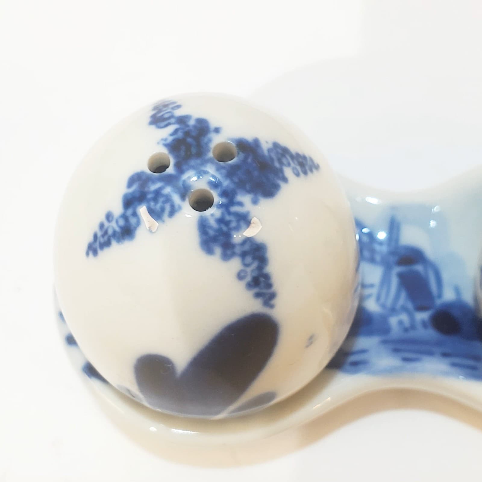 Vintage Delft Blue Hand Painted Salt & Pepper Shakers Windmills with Underplate - Thumbnail 3
