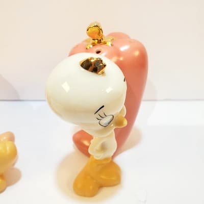 Vintage Lenox Tweety Bird with Hot Chili Peppers Salt & Pepper Shaker Set S03 - Thumbnail 2