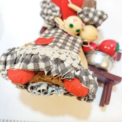 Vtg Kurt S Adler Handcrafted Corn Husk Girl on Bench w Apples Christmas Ornament - Thumbnail 7