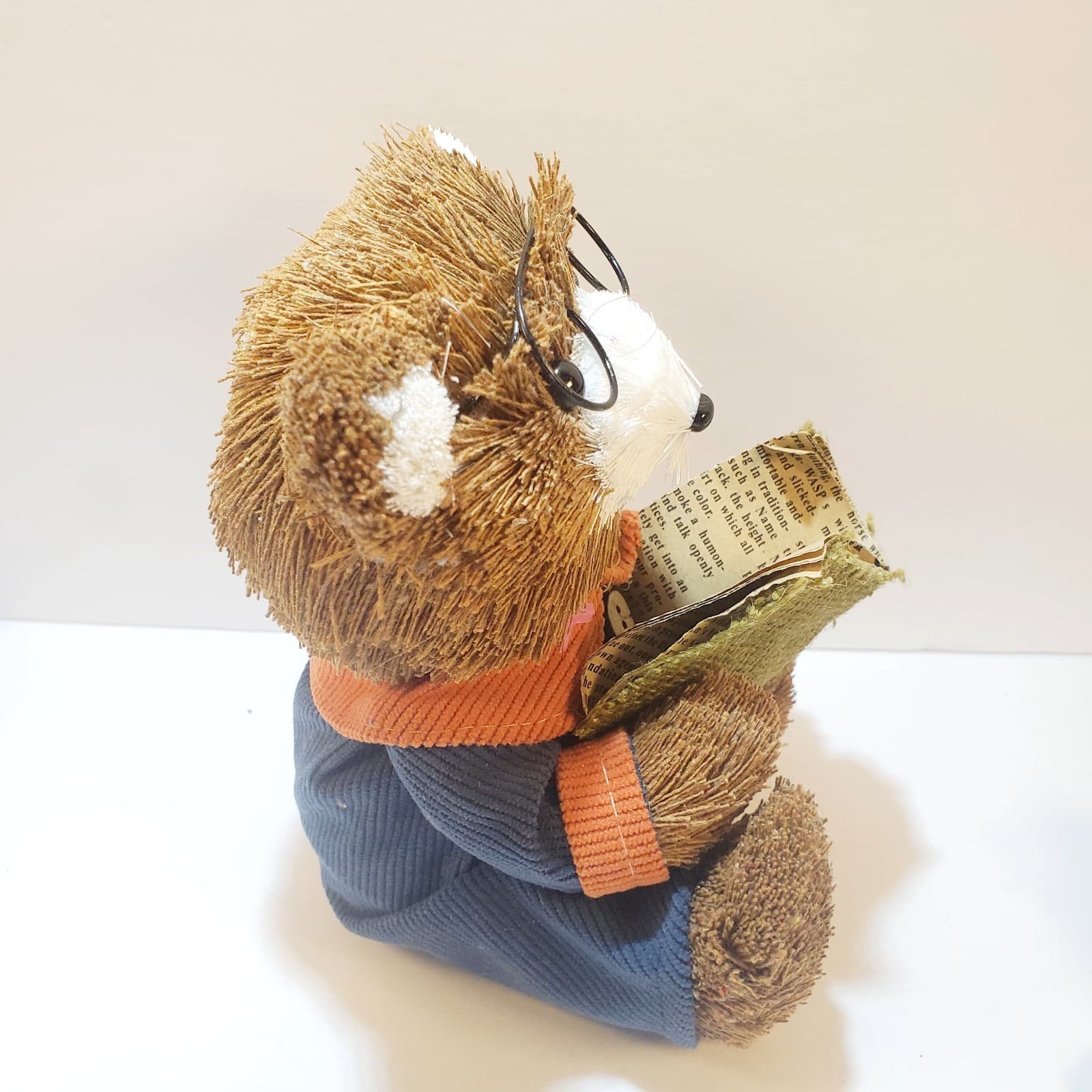 Bear Forest Animal Bristle Straw Bottle Brush Sitting Glasses Reading Home Decor - Thumbnail 2