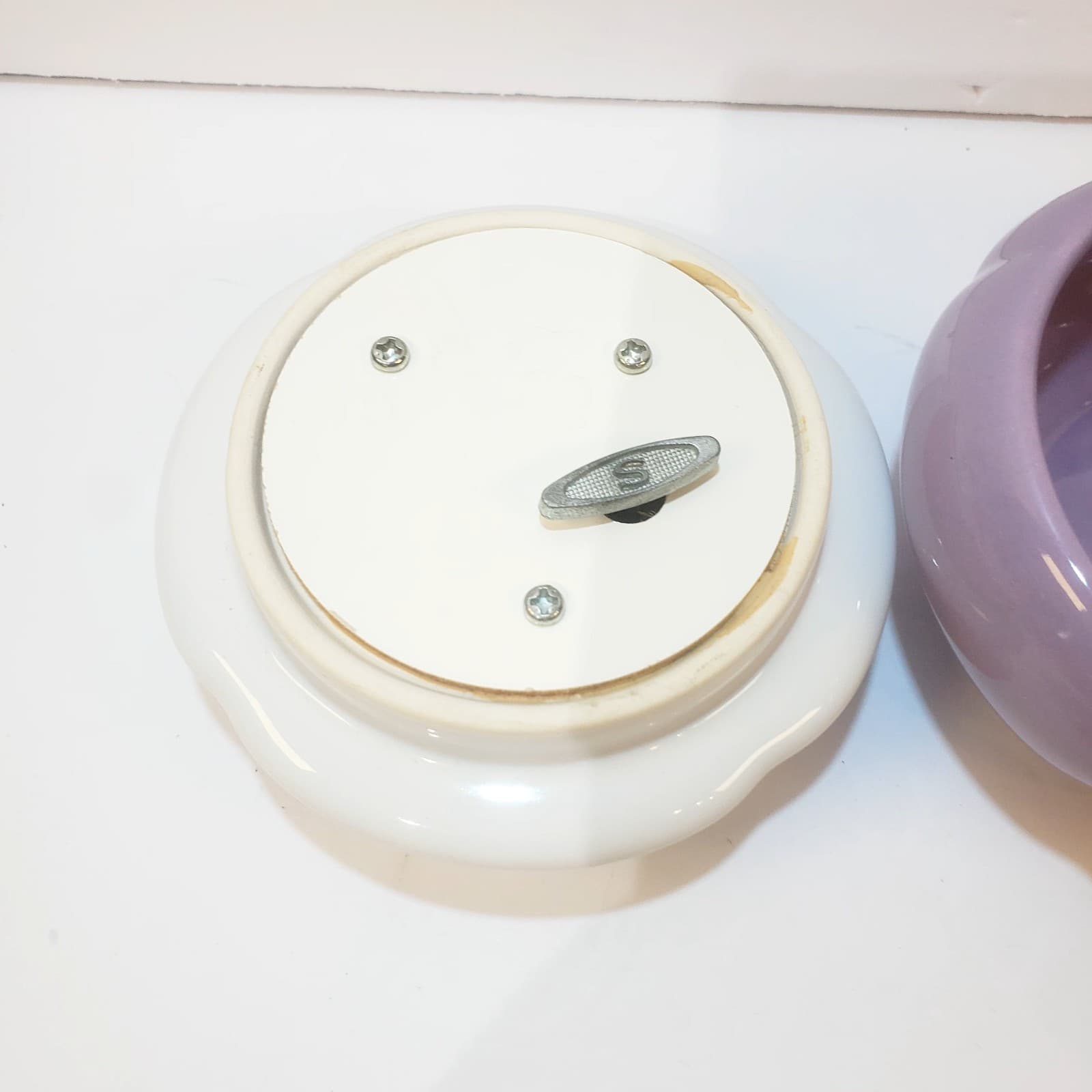 San Francisco Music Box Co Ceramic Ceramic Bowl W/Lid Somewhere Out There VIDEO - Thumbnail 4