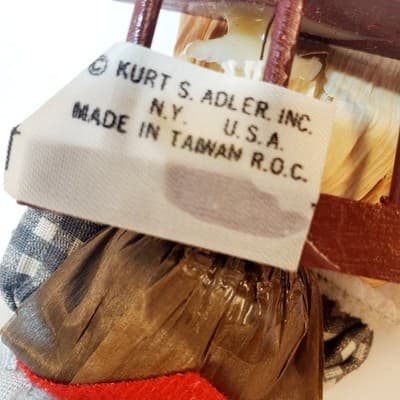 Vtg Kurt S Adler Handcrafted Corn Husk Girl on Bench w Apples Christmas Ornament - Thumbnail 5