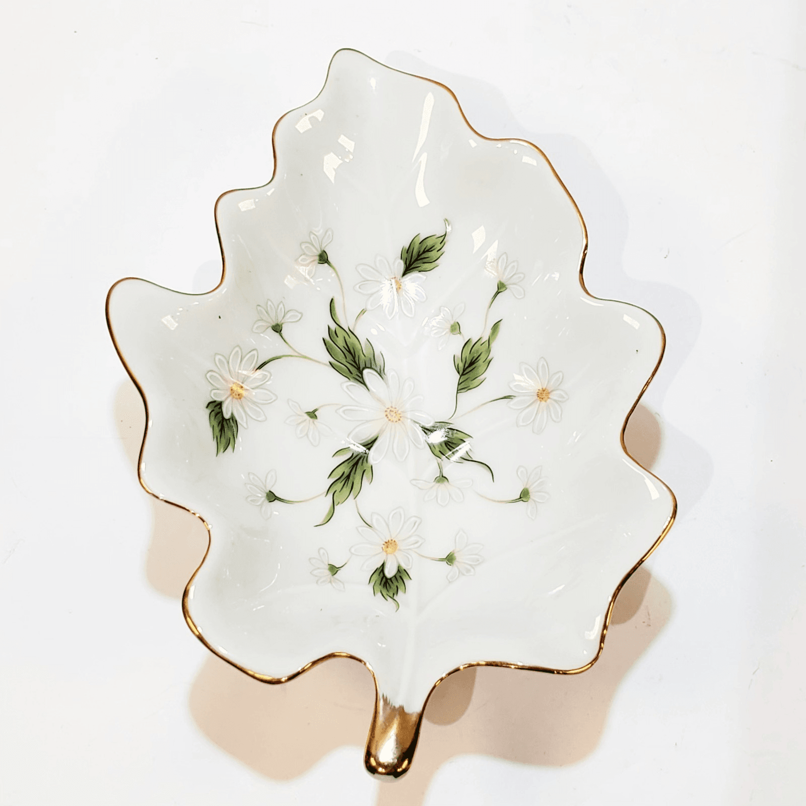 Vintage Lefton Hand Painted #8309 Leaf Shaped Daisy Trinket Dish Gold Trim