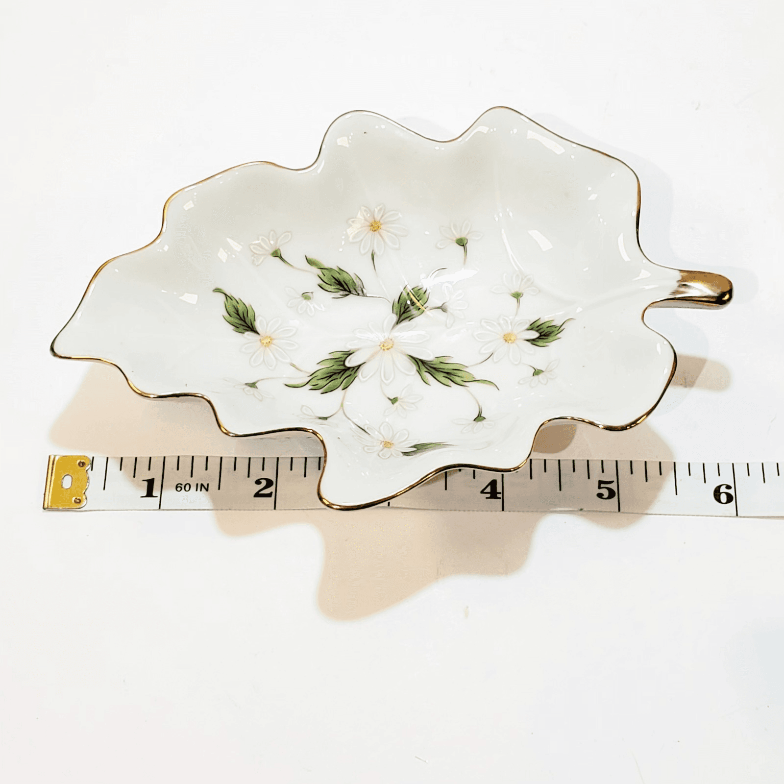 Vintage Lefton Hand Painted #8309 Leaf Shaped Daisy Trinket Dish Gold Trim - Thumbnail 5
