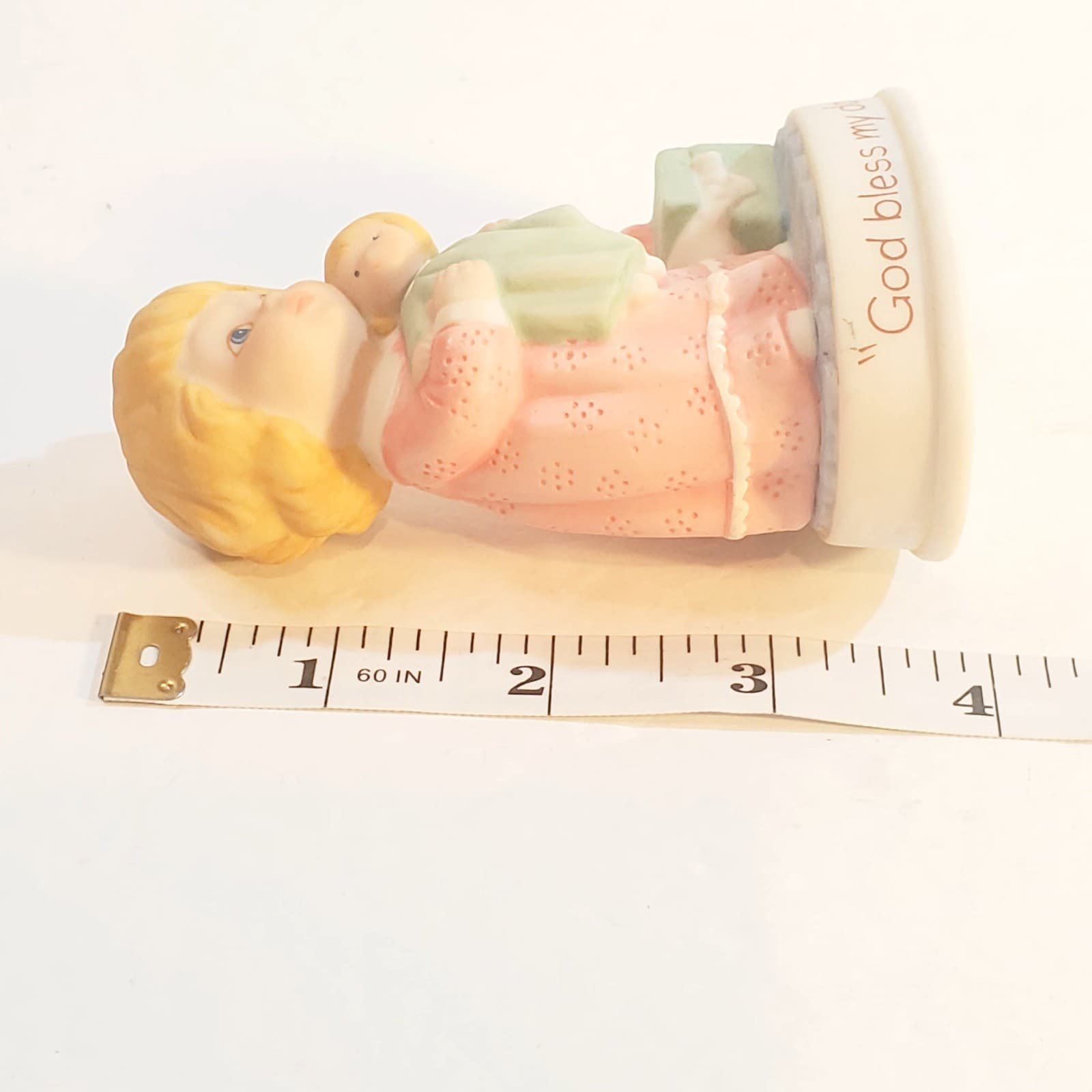 Vintage AVON 1990 Tender Memories God Bless My Dolly Porcelain Figurine 3.5 inch - Thumbnail 7
