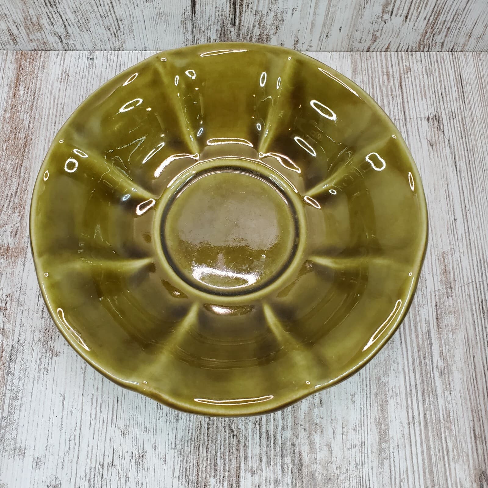 Vintage McCoy USA Pottery MCM Green Glazed Scalloped Dish Bowl - Thumbnail 2