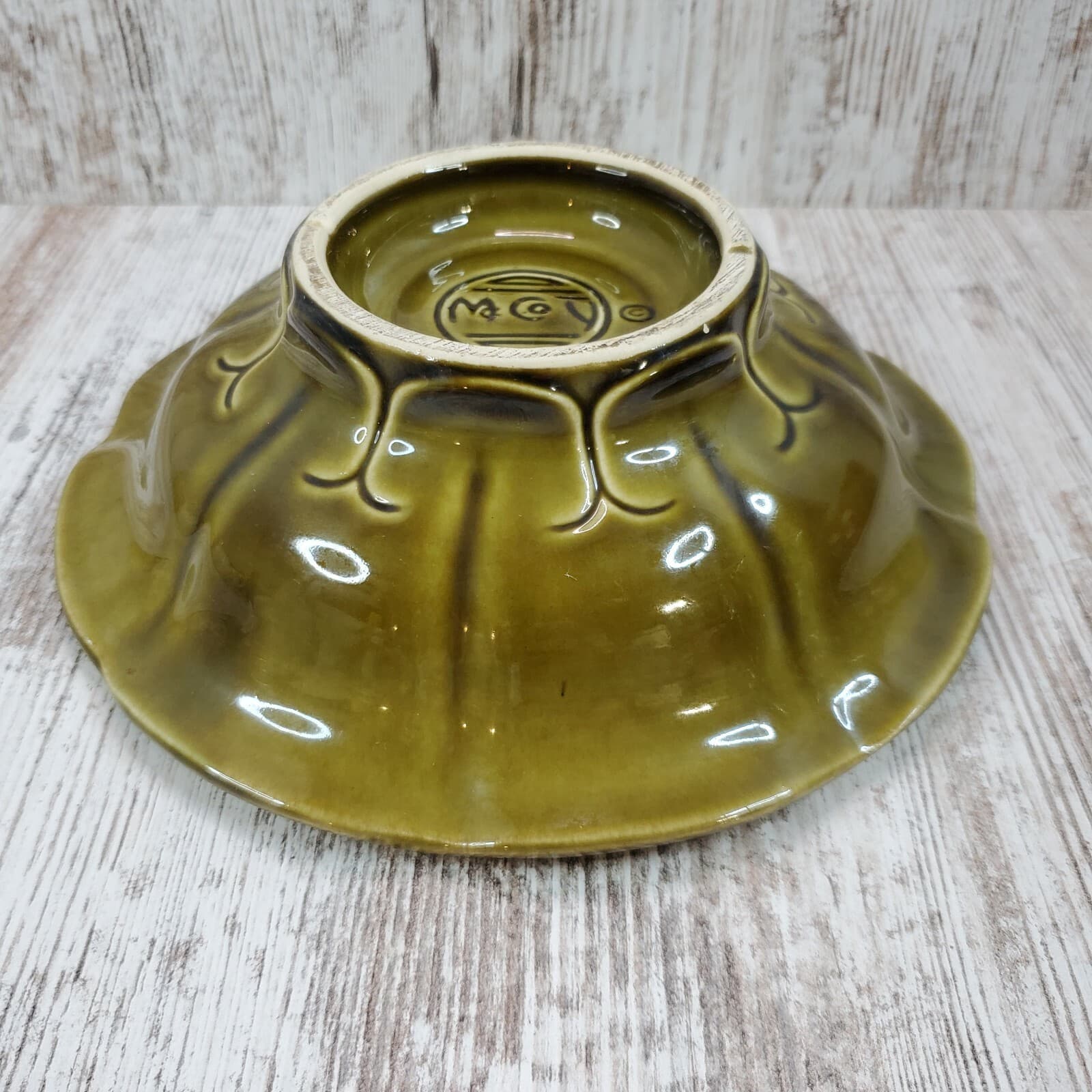 Vintage McCoy USA Pottery MCM Green Glazed Scalloped Dish Bowl - Thumbnail 3