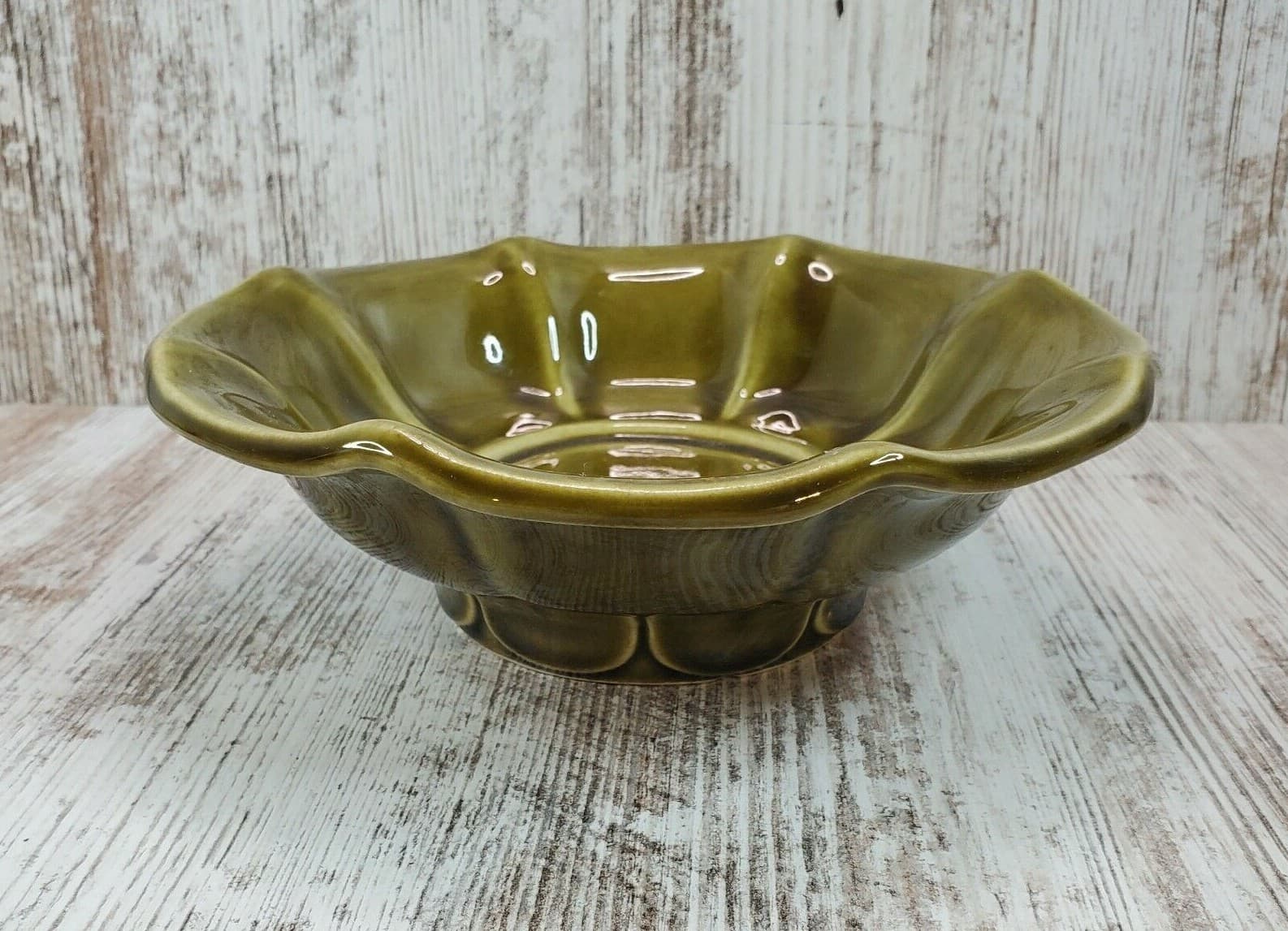 Vintage McCoy USA Pottery MCM Green Glazed Scalloped Dish Bowl