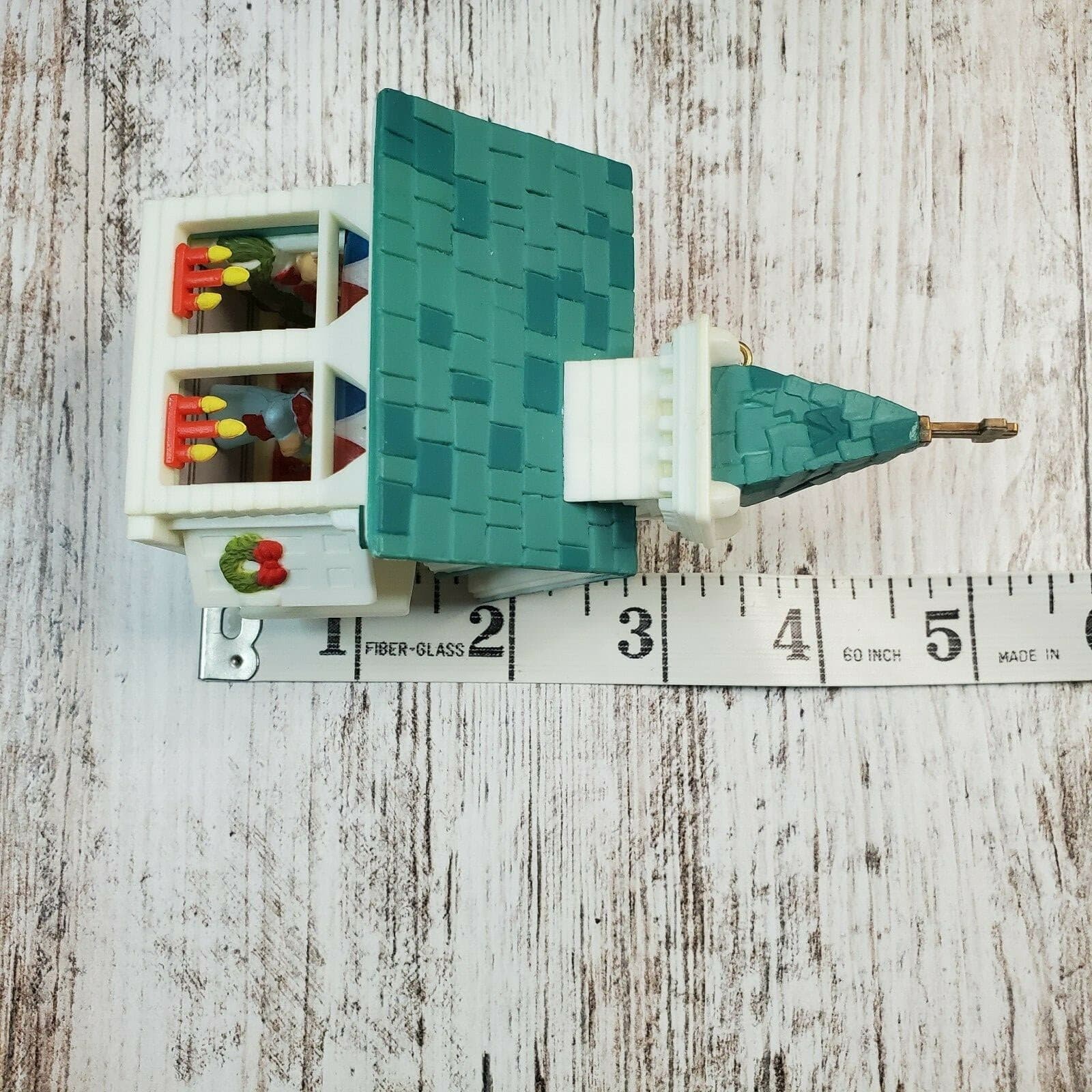 Vintage Hallmark Lighted Village Church Christmas Ornament Dated 1984 - Thumbnail 9