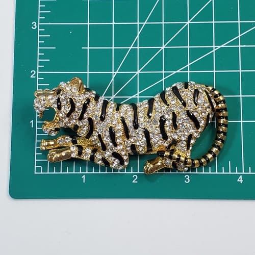 Vintage Large Gold Metal Black Enamel Clear Rhinestone Tiger Figural Pendant - Thumbnail 4