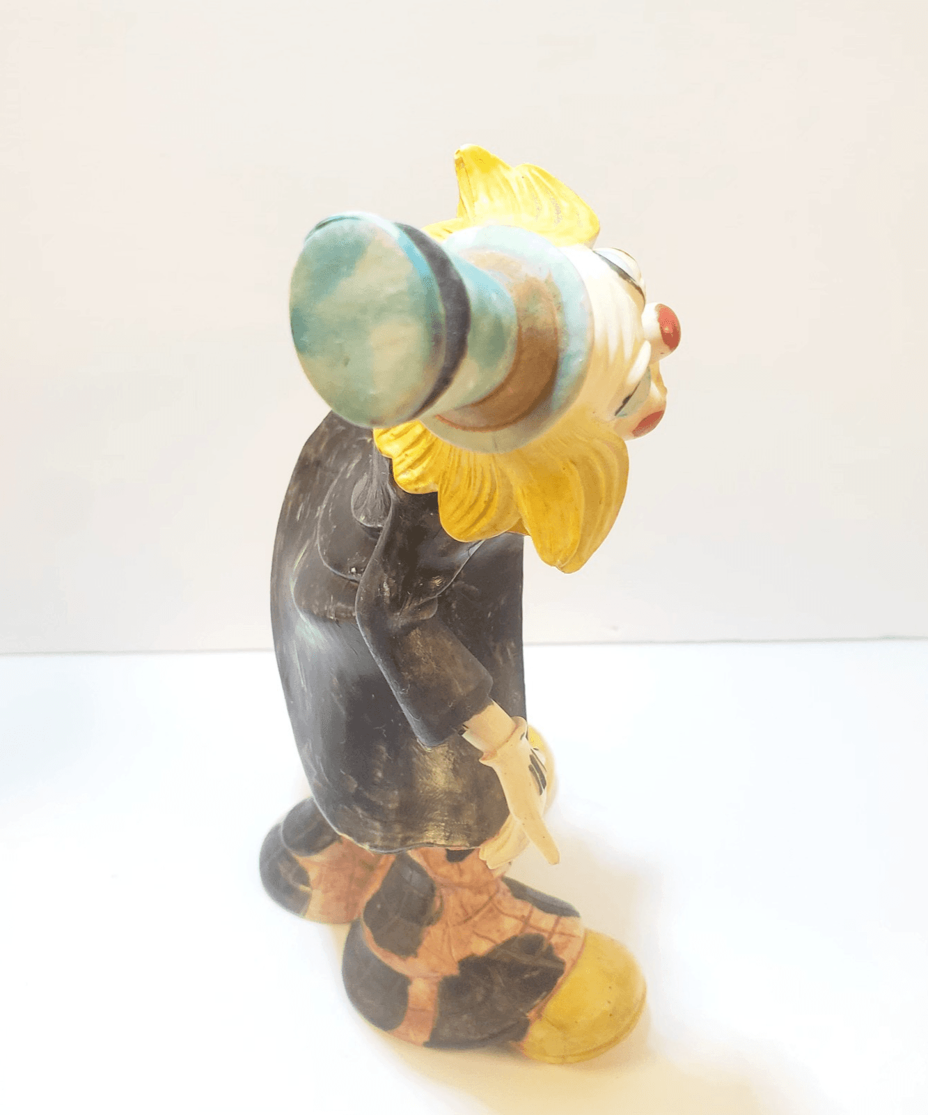 Vintage Italy Resin 9 inch Tall Bowing Clown Circus Act Figure Figurine Statue - Thumbnail 5