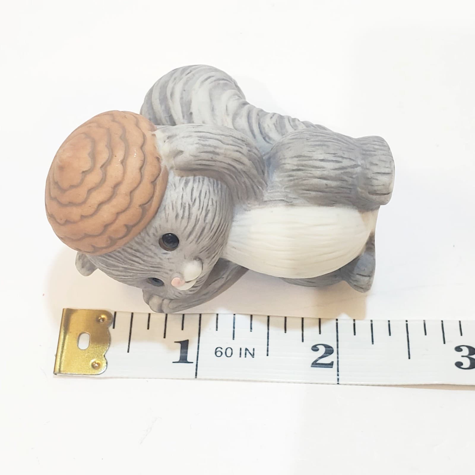 Lot of 2 Vtg Avon 1992 Porcelain Squirrels Animals Best Buddies Figurine 2.25" - Thumbnail 8