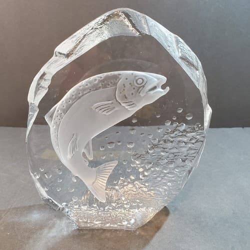 Nybro Crystal Trout Fish Sculpture Paperweight Handmade in Sweden 5.75 x 6.75
