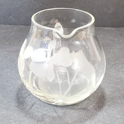 Vintage Clear Glass Creamer Etched Floral Flower Pitcher Botanical Marked sTc - Thumbnail 2