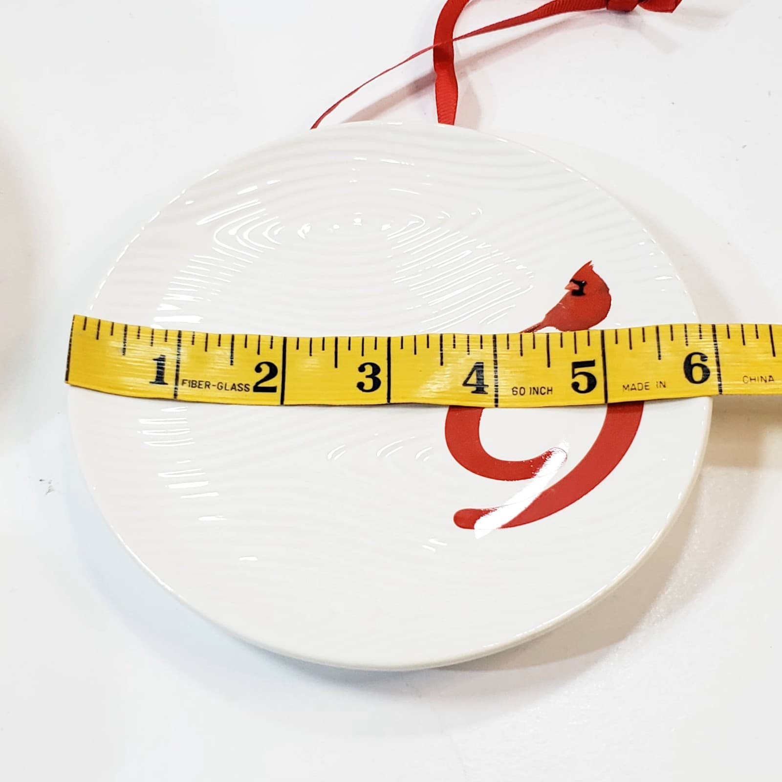Temptations By Tara 12 Days Of Christmas 6" Plate #9 Cardinal Red Ribbon Hanger - Thumbnail 5