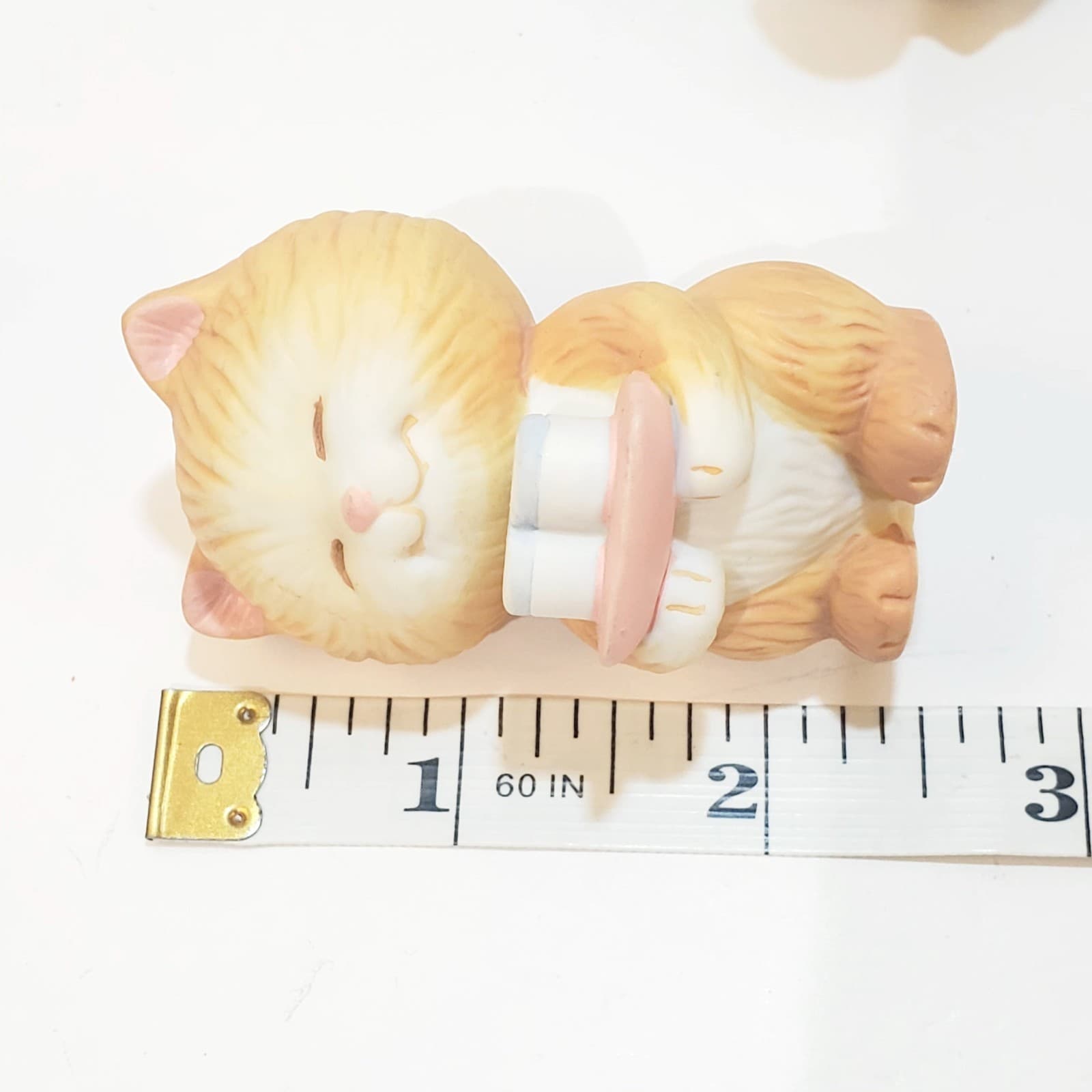 Lot of 2 Vtg Avon 1992 Porcelain Cats Animals Best Buddies Figurine Figure 2.25" - Thumbnail 7