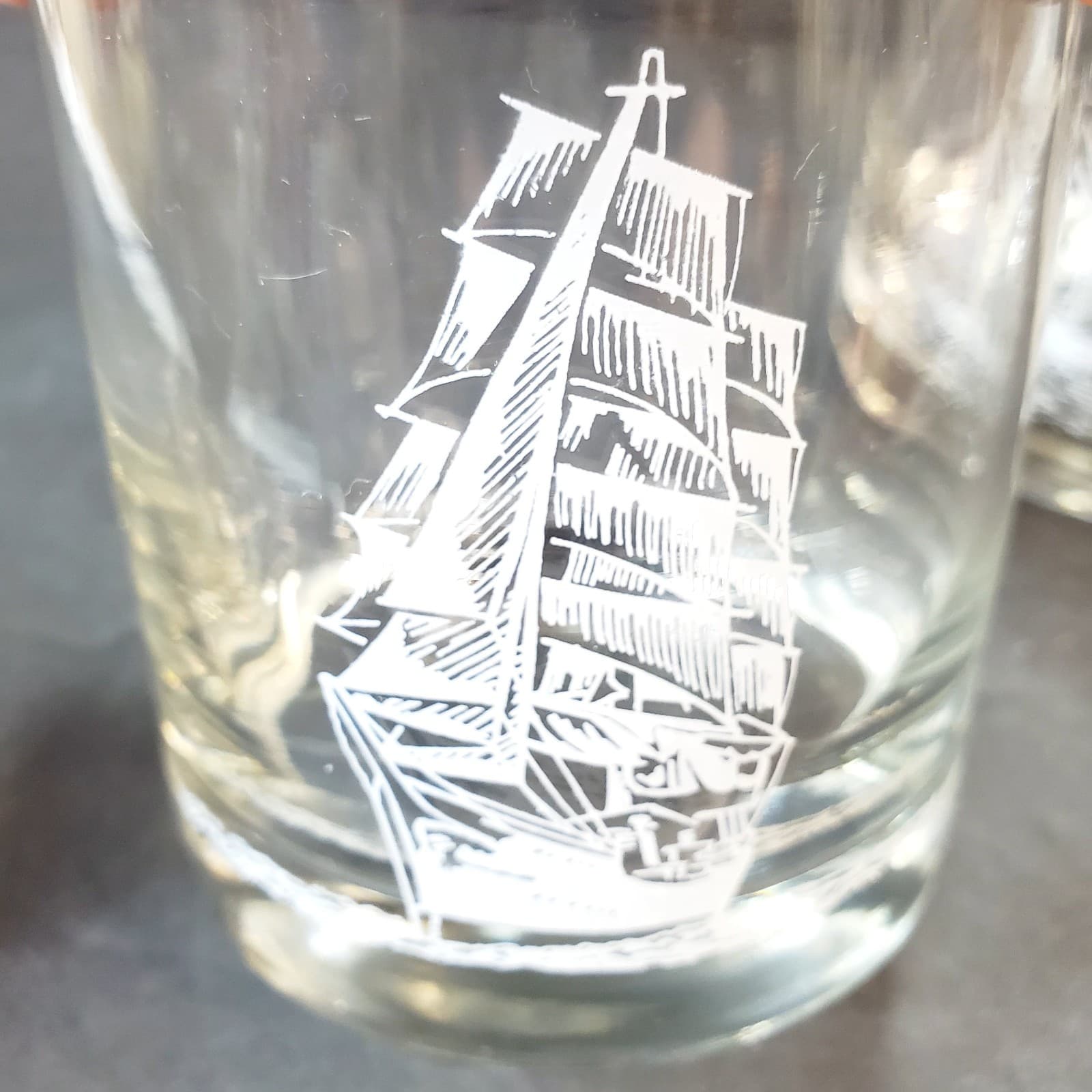 Vtg Set of 2 Houze Art Nautical Ship Clipper Whiskey Rocks Glasses 8 oz PT / COL - Thumbnail 2