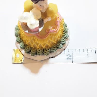 Dept 56 Sweet Streets Mrs. Butter Cream Figurine #06363 Christmas Village 2.5 in - Thumbnail 8