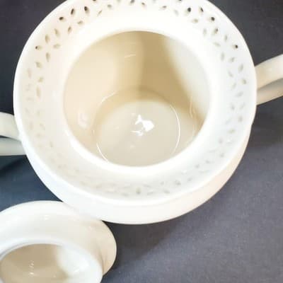 Vintage L. Godinger Co Cream Lace Reticulated Sugar Bowl with Lid & Creamer - Thumbnail 8