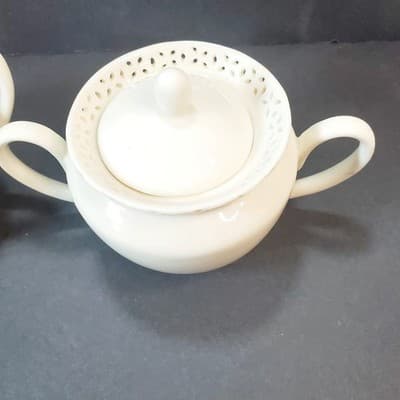 Vintage L. Godinger Co Cream Lace Reticulated Sugar Bowl with Lid & Creamer - Thumbnail 3