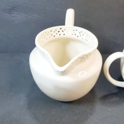 Vintage L. Godinger Co Cream Lace Reticulated Sugar Bowl with Lid & Creamer - Thumbnail 6