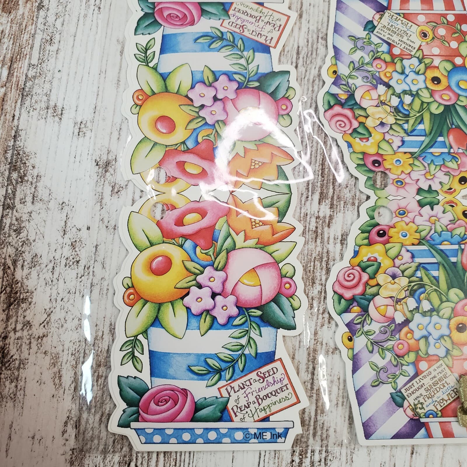 Lot of 4 Mary Engelbreit Colorbok 2006 Floral Gift Tags with Ribbon New Sealed - Thumbnail 9