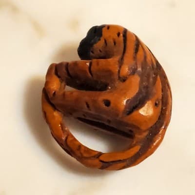 Vintage Carved Peach Pit Miniature Monkey Painted Face Holding Tail - Thumbnail 4
