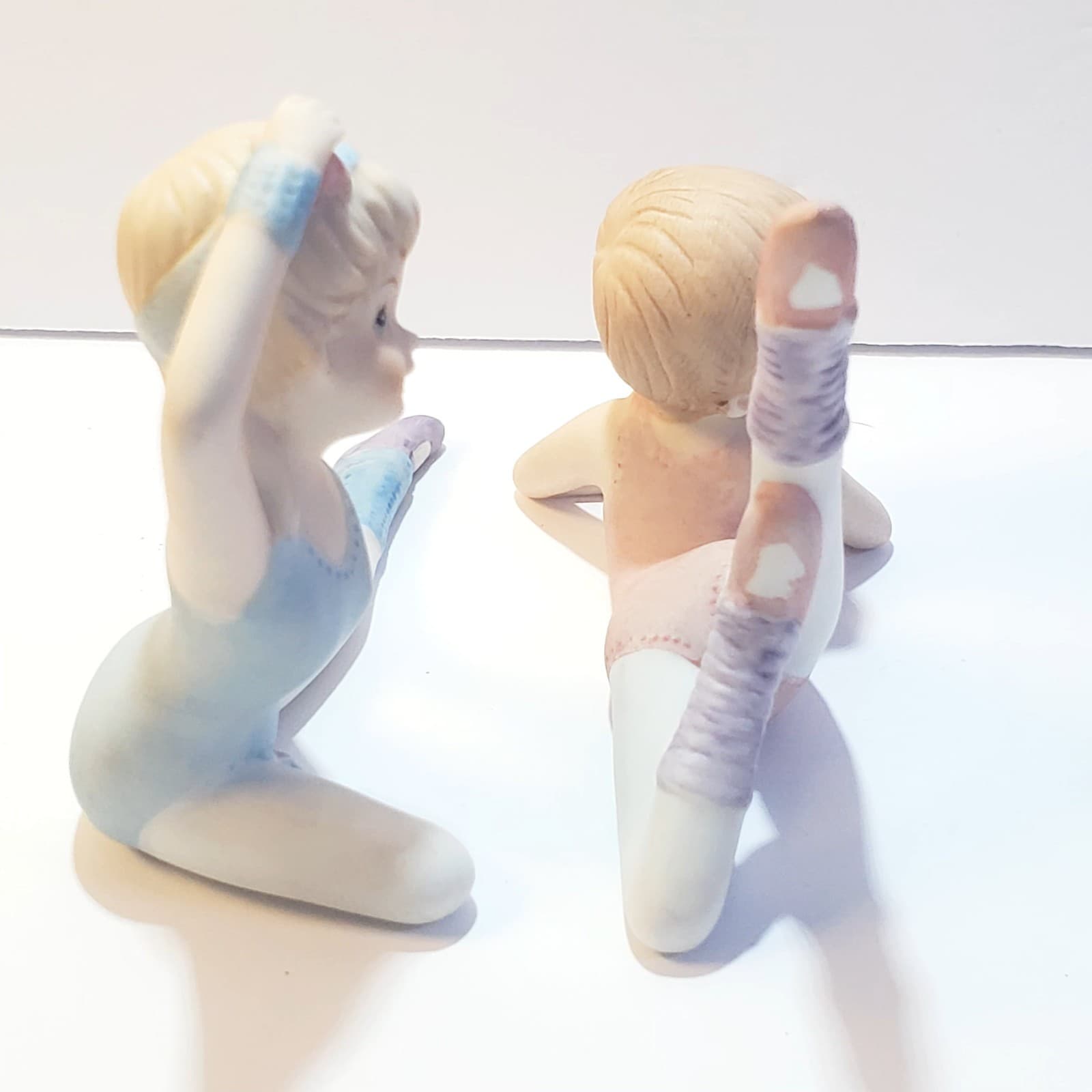 2 Vintage 1980s Homco Ballerinas Dancers Girls 1 Blue 1 Pink Figurines #1406 - Thumbnail 4