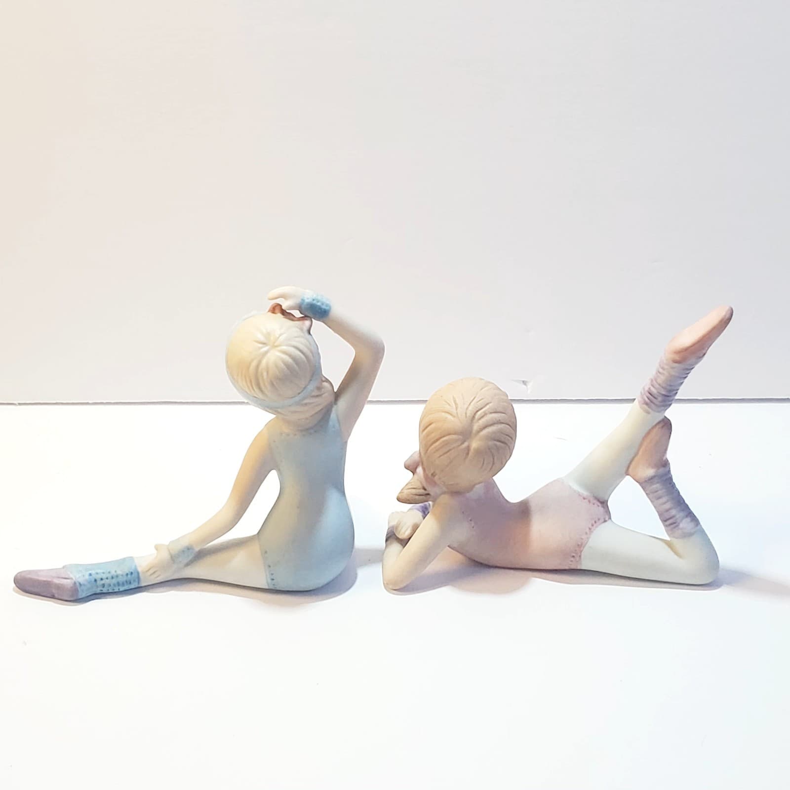 2 Vintage 1980s Homco Ballerinas Dancers Girls 1 Blue 1 Pink Figurines #1406 - Thumbnail 5