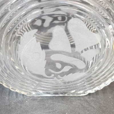 Vtg Clear Disc Glass Round Art Deco Ribbed Juice Pitcher with Etched Leaf Design - Thumbnail 2