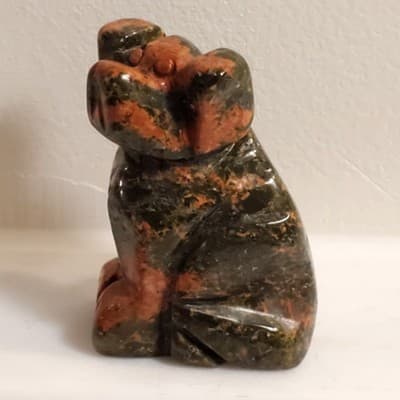 Natural Red Amphibole Quartz Crystal Carved Miniature Sitting Dog Figurine - Thumbnail 2