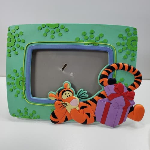 Disney Winnie the Pooh Tigger Opening Present Gift Rubber 3D Photo Picture Frame