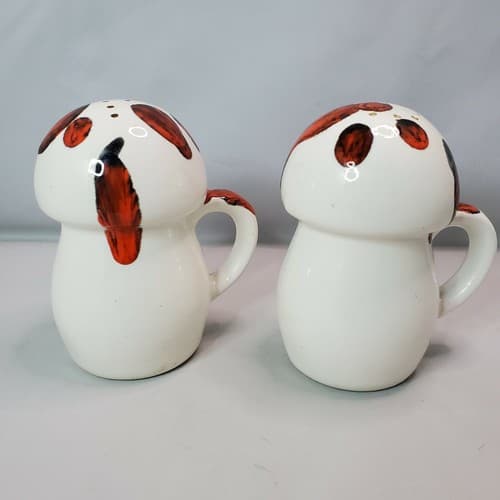 Ceramic Drip Paint Mushroom Handled Salt Pepper Shakers White Orange Black