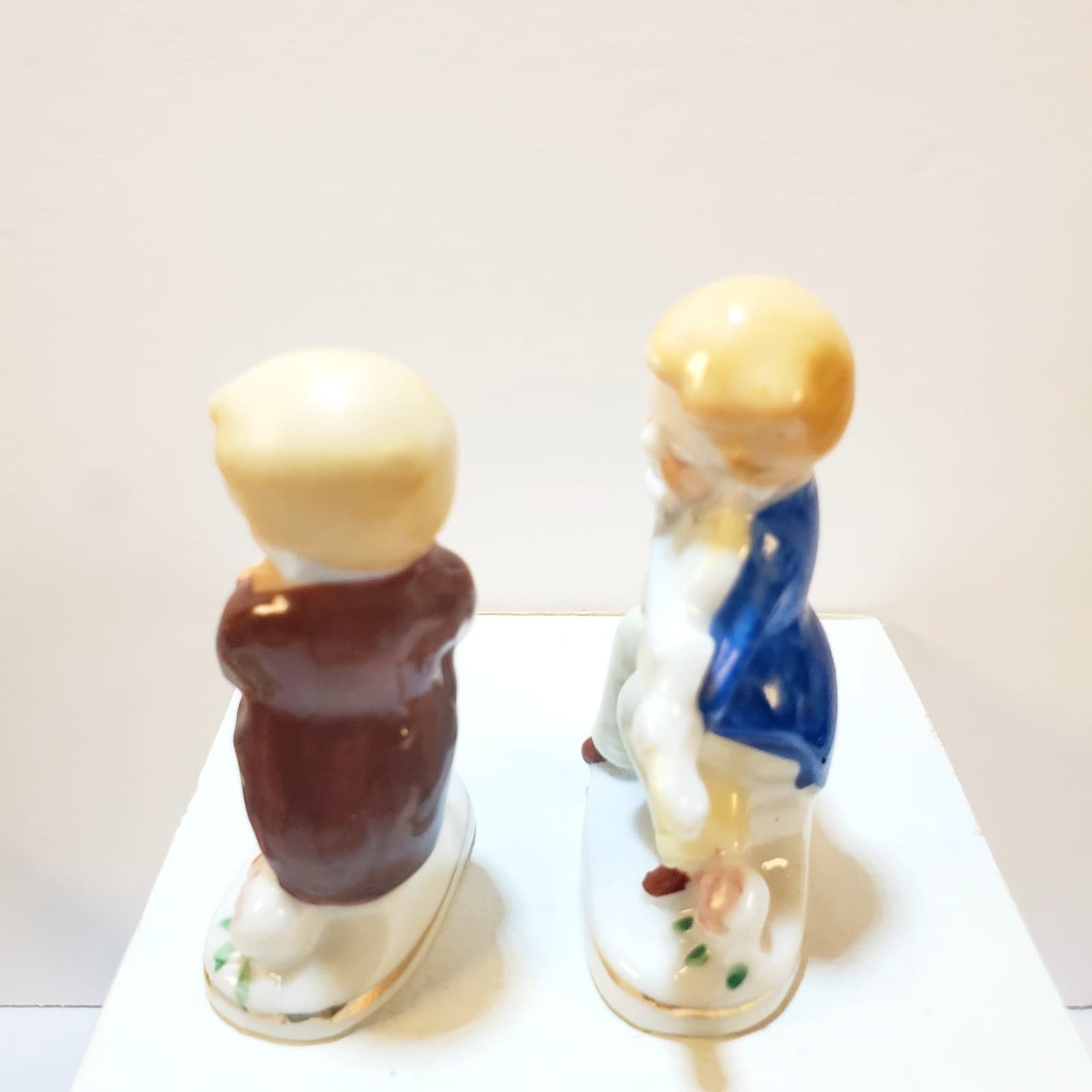 2 Occupied Japan Figurines Boy Musicians Playing Saxophone & Violin Instrument - Thumbnail 4