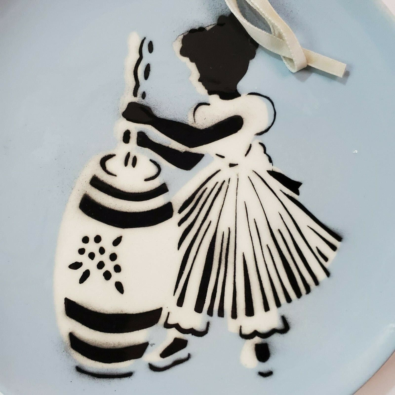 Cleminsons Pottery California Blue Plates Silhouette Girl Wheel & Butter Churn - Thumbnail 5