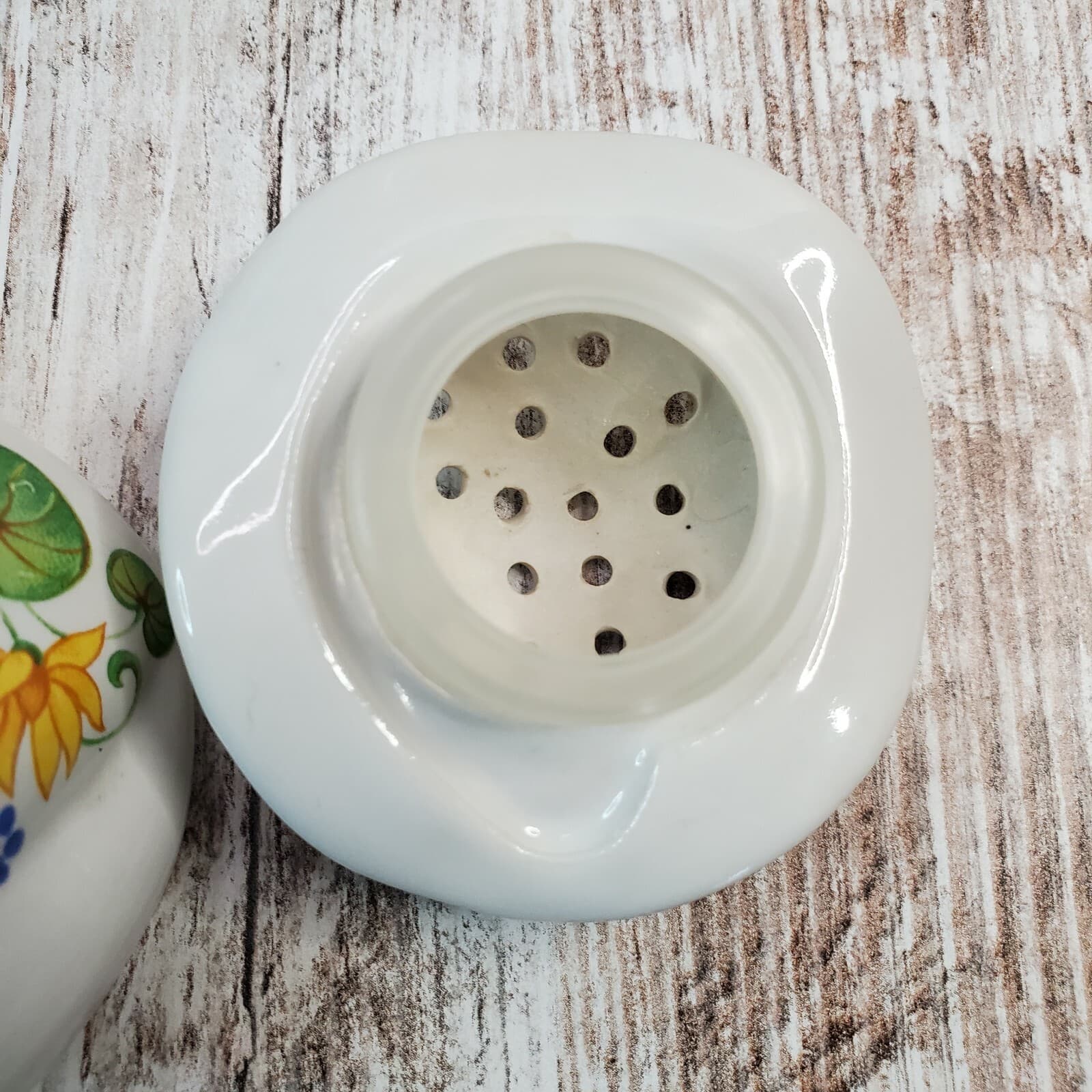 Vintage 1980 Avon Ceramic "Winking Frog" Pomander Potpourri Holder Collectible - Thumbnail 7