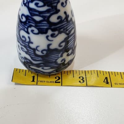 Vtg Japan Authentic Kasuga Ware Hand Crafted Small Blue White Sake Pitcher 5" - Thumbnail 9