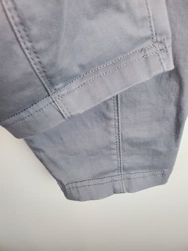 Liverpool Women's Size 10 Gray Microfiber Pull-on Crop Leggings Pants - Thumbnail 3