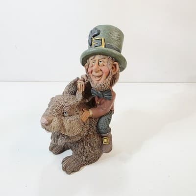 1994 Roman's Finnians Guardians of the Blarney Stone Enid Riding Bunny Rabbit - Thumbnail 2